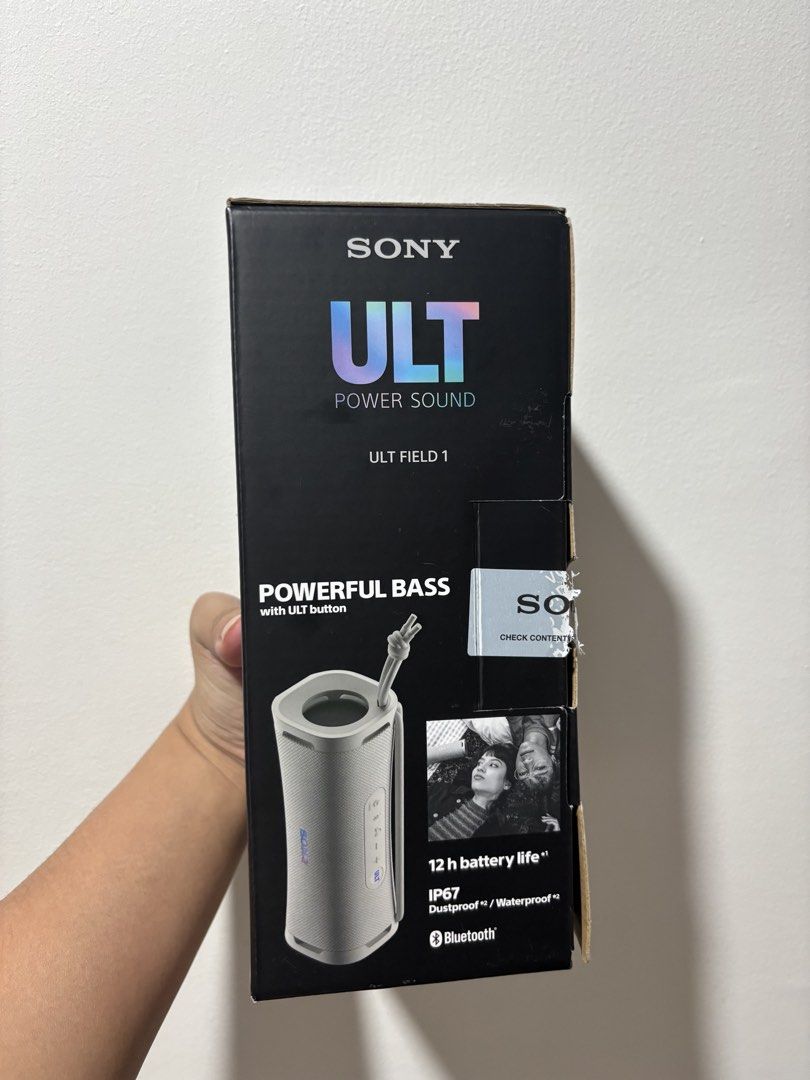 Sony ULT Field 1 Wireless Speaker (Category: Soundbars, Speakers & Amplifiers) located in Manila. Submitted by noelangelo20350 (Listing ID 1464688116, Image 2). Description: Original Never been used 4.5k Each Colors: Orange & Off White Rfs: Bought only for SB19 Tickets.
