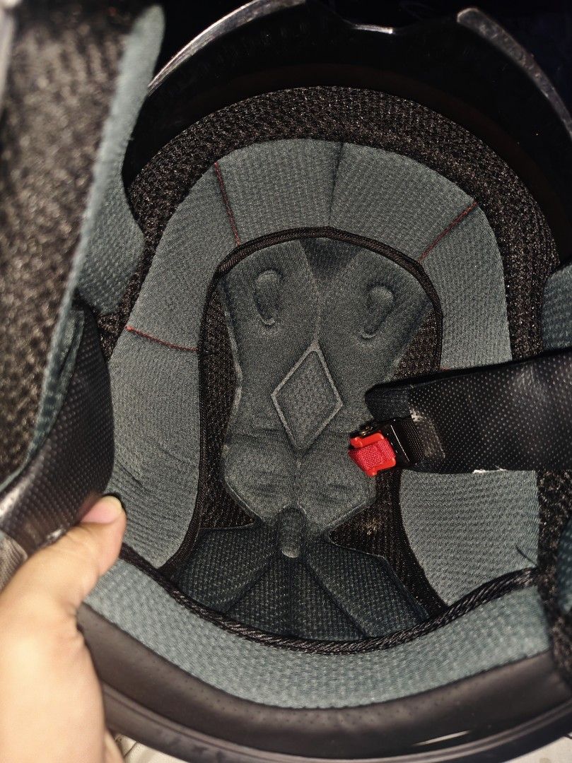 Spare Modular Helmet (Category: Helmets and other Riding Gears) located in Manila. Submitted by miharu.jxx (Listing ID 1464719409, Image 3). Description: Aenxao Modular Helmet – ₱700 (Negotiable) > Bought Feb 2025, original price ₱1,168. > ✅ Dual visor modular design > ✅ ICC sticker (if still intact) > ⚠️ Issues: Scratches, paint wear, foam partly loose (ok for casual use, not ideal for strict safety). > Perfect for short rides or spare helmet. >