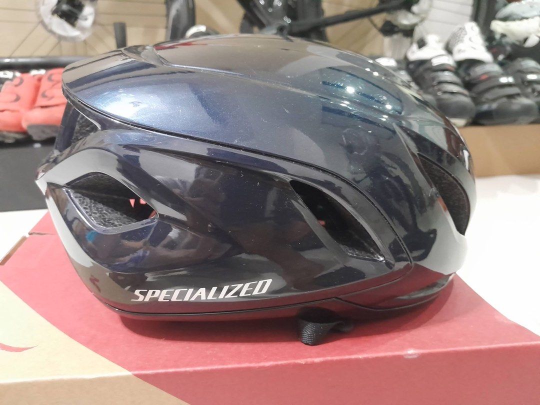 SPECIALIZED PROPERO (Category: Sports & Fitness Nutrition) located in Manila. Submitted by royal.corine (Listing ID 1464720130, Image 2). Description: SPECIALIZED PROPERO 4 SIZE MEDIUM .