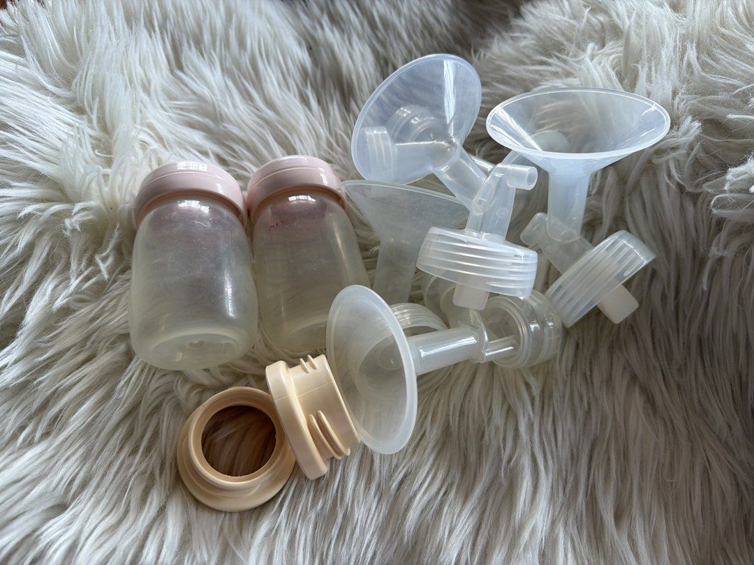 Spectra 9 Plus Electric Breast Pump with Accessories (Category: Breastfeeding & Bottle Feeding) located in Manila. Submitted by namie_cloud (Listing ID 1464588205, Image 1). Description: - Spectra S1 Plus electric breast pump - Includes main unit, power adapter, tubing, and breast shields - Comes with two bottles and extra parts - Ideal for pumping at home or on the go - All parts shown in photos are included.