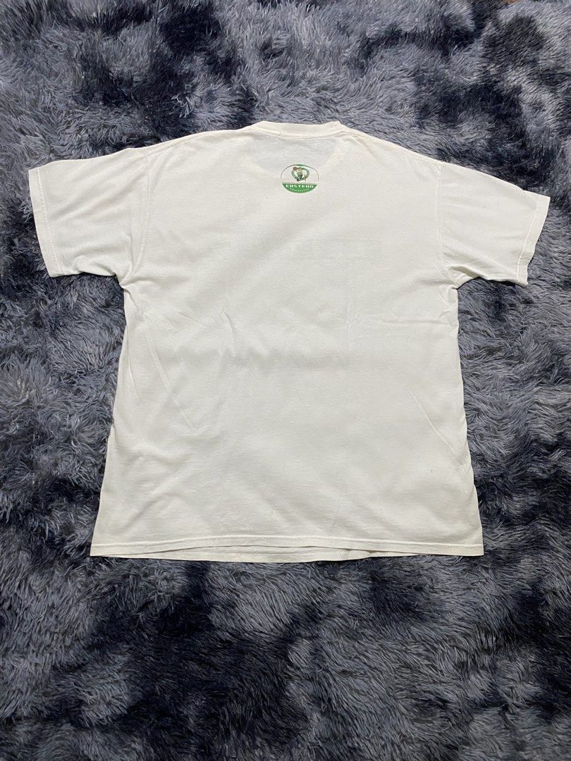 Sports Specialties Boston Celtics tee (Category: Tshirts & Polo Shirts ) located in Manila. Submitted by zrothrift (Listing ID 1464633063, Image 2). Description: Sports Specialties Boston Celtics tee Measurements: Width: 23 Inches Length: 30 Inches neck tatterings, pinholes, stains, graphic fadings ₱380.