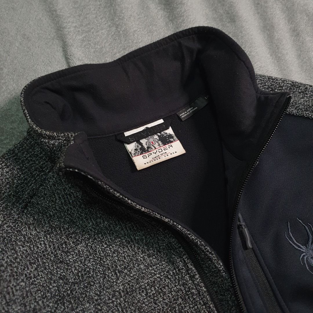 Spyder Fleece Jacket (Category: Coats, Jackets and Outerwear) located in Antipolo. Submitted by harolddee045164 (Listing ID 1464654085, Image 2). Description: SPYDER HALF ZIP GAIT KNIT PULLOVER JACKET Size: XL Dimensions: 23 x 28" Color rate: 9.8/10 Condition: 9.8/10, LIKE NEW CONDITION! NO ISSUE, NO FLAW - Spyder fleece jacket - Color: Dark navy blue with grey accents - Material: Soft and warm fleece - Ideal for: Outdoor activities or casual wea