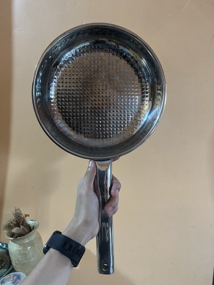 Stainless Frying Pan Edelkochen (Category: Cookware & Accessories) located in Santa Rosa. Submitted by kattiepurry (Listing ID 1464761662, Image 1). Description: Edelkochen 22cm in very good condition Suitable for all cooktops Location📍Santa Rosa, Nueva Ecija We ship nationwide via J&T Express 🚚 .