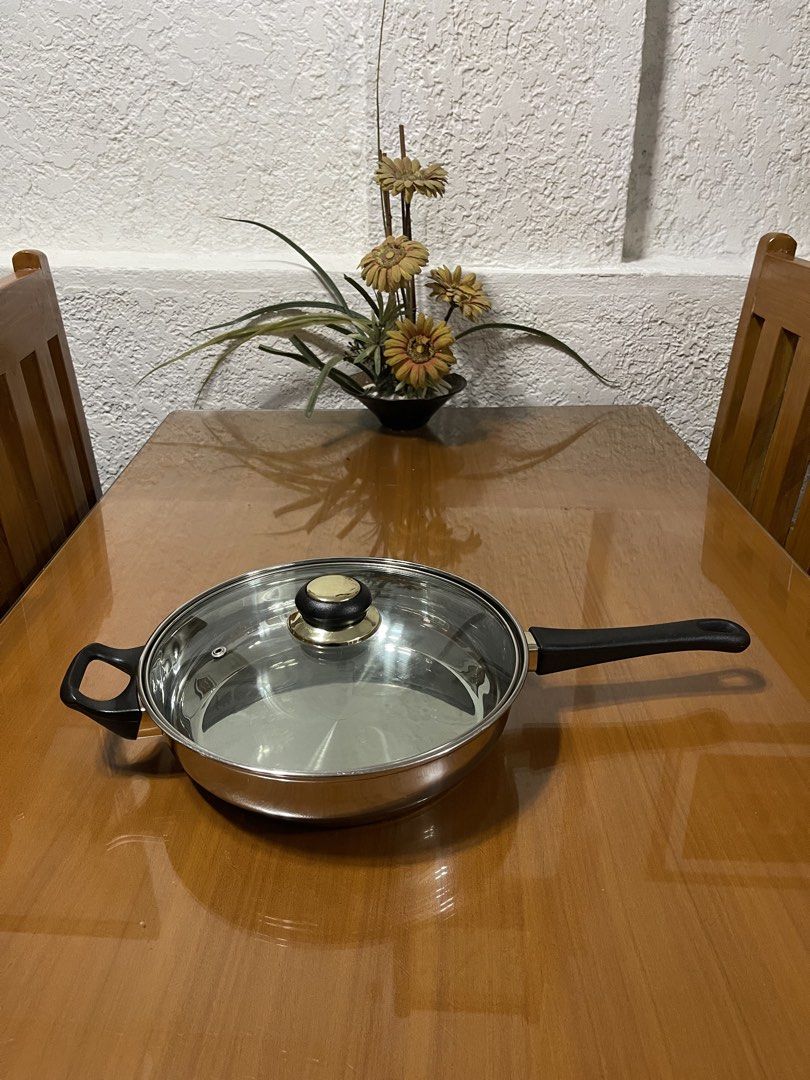 Stainless Steel Saute Pan 24cm (Category: Cookware & Accessories) located in Quezon City. Submitted by doublelkitchenware (Listing ID 1464745193, Image 1). Description: Stainless Steel Saute Pan No brand 24x6.5cm Induction / Gas / Electric Makapal and mabigat Like new, with minimal dent Pick up or shipping via lalamove Provincial 🚚j&t Novaliches Qc .