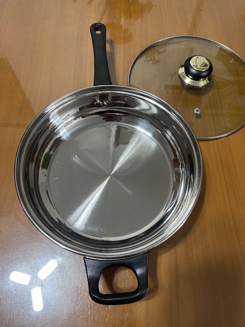 Stainless Steel Saute Pan 24cm (Category: Cookware & Accessories) located in Quezon City. Submitted by doublelkitchenware (Listing ID 1464745193, Image 3). Description: Stainless Steel Saute Pan No brand 24x6.5cm Induction / Gas / Electric Makapal and mabigat Like new, with minimal dent Pick up or shipping via lalamove Provincial 🚚j&t Novaliches Qc .