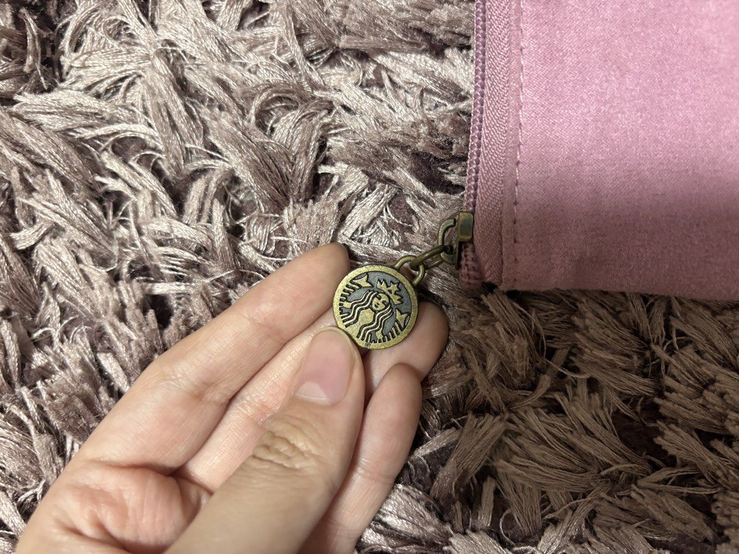 Starbucks Planner Pouch (Pink Violet) (Category: Purses & Pouches) located in Quezon City. Submitted by jjccly (Listing ID 1464658111, Image 3). Description: selling as is - no planner included!! pre-loved, manage ur expectations working zipper, mark stains can be washed off!! .