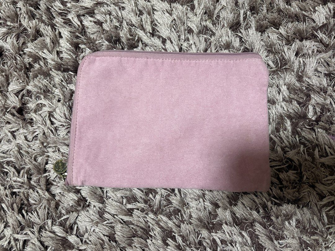 Starbucks Planner Pouch (Pink Violet) (Category: Purses & Pouches) located in Quezon City. Submitted by jjccly (Listing ID 1464658111, Image 2). Description: selling as is - no planner included!! pre-loved, manage ur expectations working zipper, mark stains can be washed off!! .