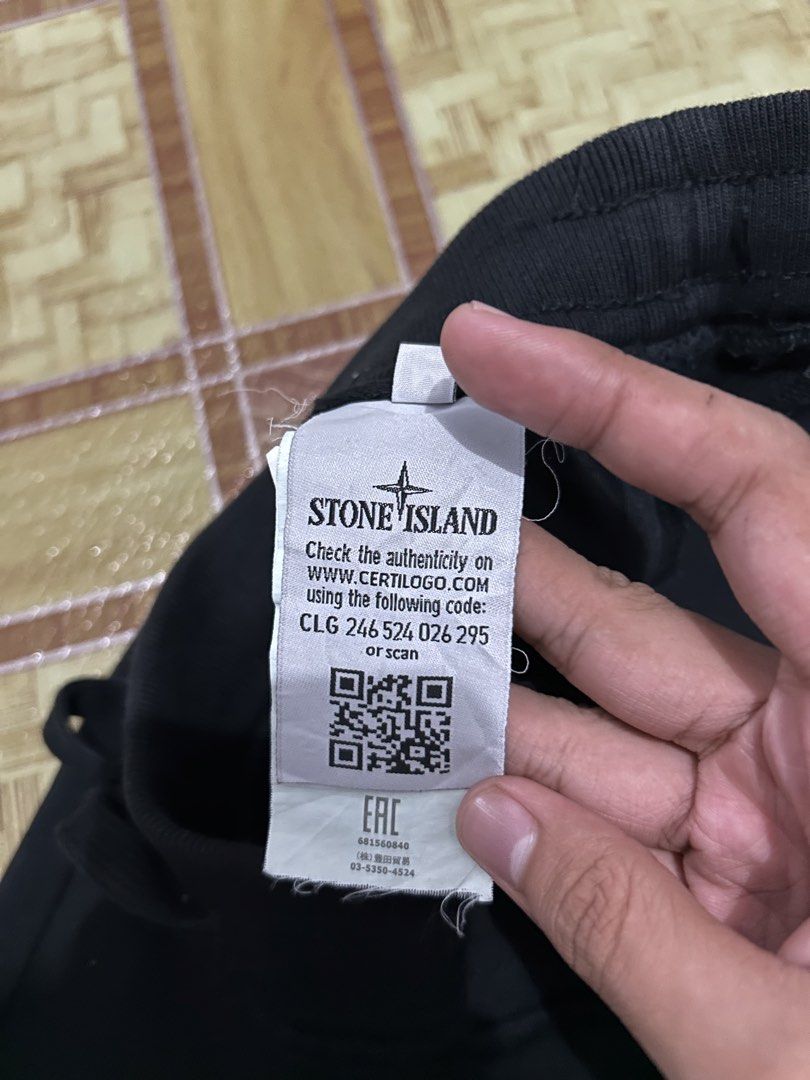 Stone Island Black Cargo Shorts (Category: Shorts) located in Manila. Submitted by livedog-d301 (Listing ID 1464734847, Image 2). Description: - Brand: Stone Island - Color: Black - Material: Premium cotton fleece for maximum comfort - Details: Drawstring waistband, signature compass badge, and side pocket logo patch - Authenticity: Includes Certilogo tag inside - Origin: Made in Romania - Condition: Excellent / Ready to wear.