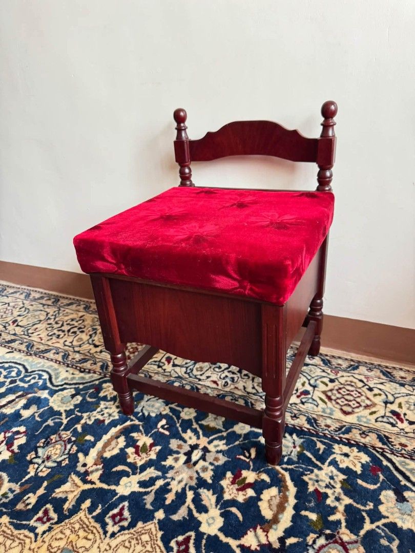 Storage Stool (Category: Chairs) located in Meycauayan. Submitted by marygracecasimiro (Listing ID 1464638895, Image 2). Description: Red Velvet Storage Stool With hidden storage In good condition 3k In good condition Check photos first before buying✅ DM to purchase🧡 Item will be sold AS IS. Please refrain from purchasing if you are particular about USED items and imperfections Major issues will be stated or shown through pictures if there is an