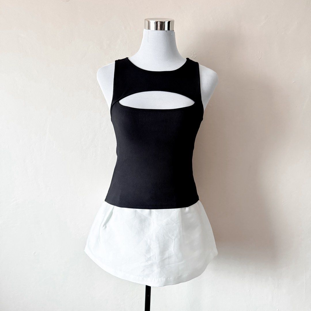 Stradivarius Cut-Out Top (Category: Others Tops) located in Antipolo. Submitted by rosywardrobe (Listing ID 1464673791, Image 1). Description: 🎀 MAKE READING A HABIT 🎀 • No order form, no reservation! • Strictly 1 day reservation • Payment first before order processing • No return, No exchange • Don’t make an offer if you’re not 100% sure • No shipping every weekends — PAYMENT CHANNELS — • GCash • Gotyme • Maya • BDO • BPI • Unionbank — DELIVER