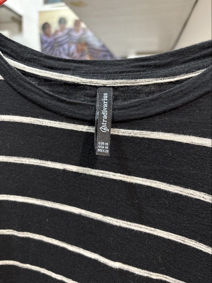 Stradivarius Longsleeve Top (Category: Longsleeves) located in Quezon City. Submitted by den.declutters (Listing ID 1464619010, Image 2). Description: .