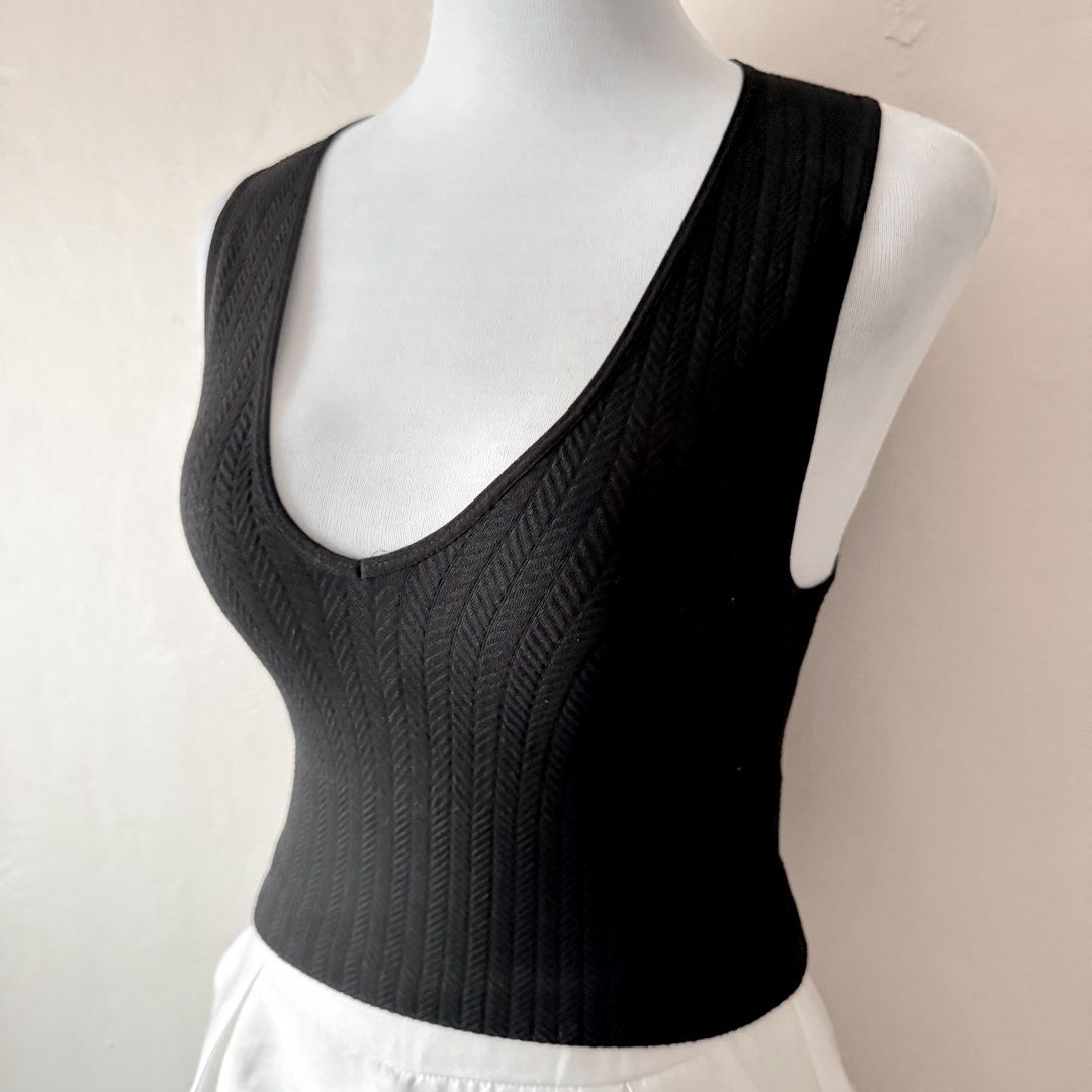 Stradivarius Plunge Neck Textured Top (Category: Others Tops) located in Antipolo. Submitted by rosywardrobe (Listing ID 1464675478, Image 3). Description: 🎀 MAKE READING A HABIT 🎀 • No order form, no reservation! • Strictly 1 day reservation • Payment first before order processing • No return, No exchange • Don’t make an offer if you’re not 100% sure • No shipping every weekends — PAYMENT CHANNELS — • GCash • Gotyme • Maya • BDO • BPI • Unionb