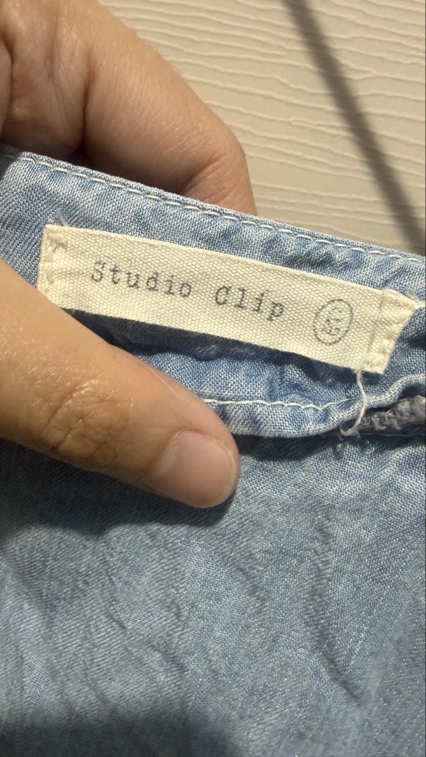 Studio Clip Denim Top (Category: Blouses) located in Quezon City. Submitted by dinesaur (Listing ID 1464684323, Image 3). Description: Fits m-l (36-38 bust).