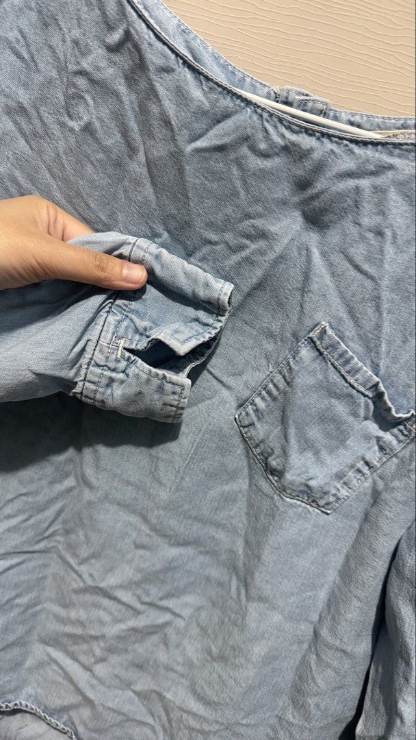 Studio Clip Denim Top (Category: Blouses) located in Quezon City. Submitted by dinesaur (Listing ID 1464684323, Image 2). Description: Fits m-l (36-38 bust).
