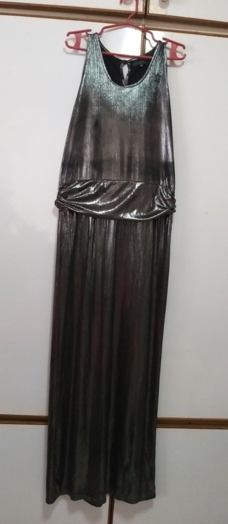 STUDIO Metallic Evening Long Dress (M) (Category: Evening dresses & gowns) located in Dumaguete. Submitted by chicbutterfly (Listing ID 1464585544, Image 1). Description: STUDIO Metallic Long Dress in excellent condition fits Medium worn once for our company xmas party perfect for formal occasions & parties Payment: Gcash or Bpi Shipping:JnT Express Thank You & Happy Shopping!😊 .