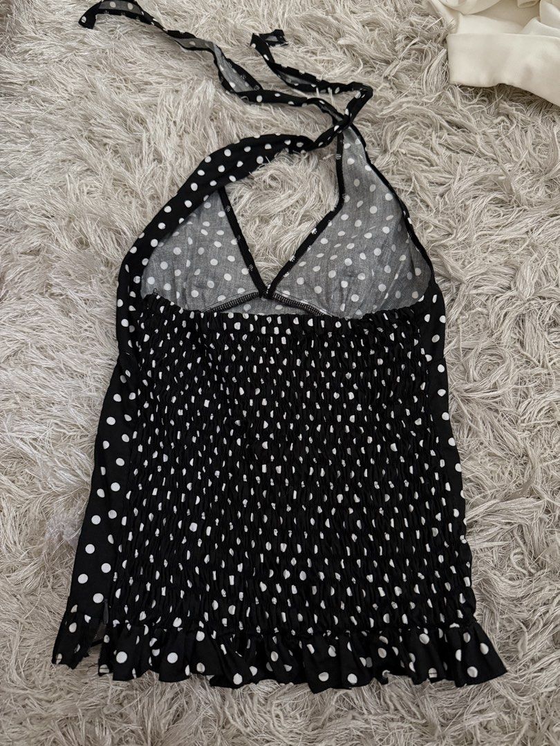 Studio Rue Polka Dot Halter top (Category: Sleeveless) located in Quezon City. Submitted by emily_in_pariss (Listing ID 1464629764, Image 3). Description: Fits S-M.