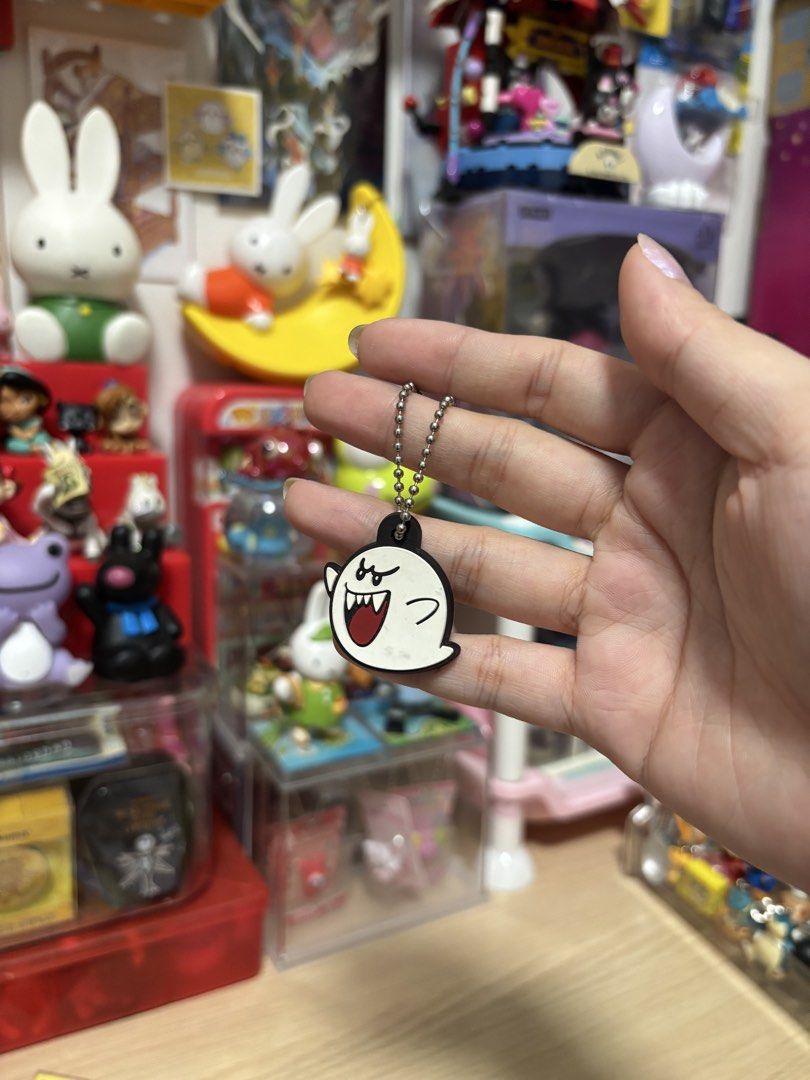 Super Mario Boo Keychain (Category: Other Merchandise) located in Caloocan City. Submitted by meowietrinkets (Listing ID 1464752634, Image 1). Description: .