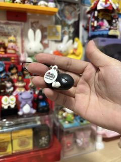 (Category: ) located in . Submitted by meowietrinkets (Listing ID 1464749838, Image 1). Description: .