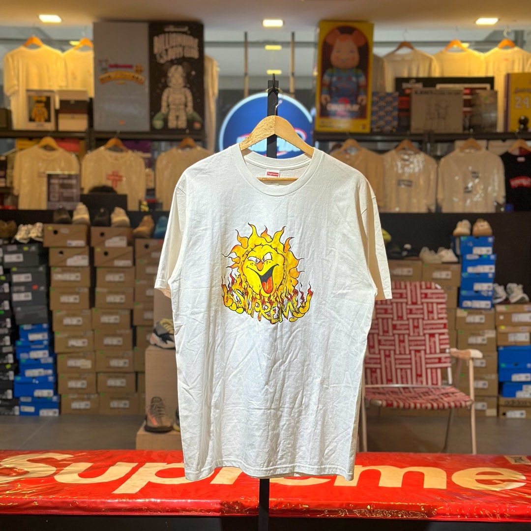 Supreme FW20 Sun Tee White (Category: Tshirts & Polo Shirts ) located in Quezon City. Submitted by inside_plug (Listing ID 1464646151, Image 1). Description: For Sale Supreme FW20 Sun Tee White - Large Brandnew Dm us to purchase.