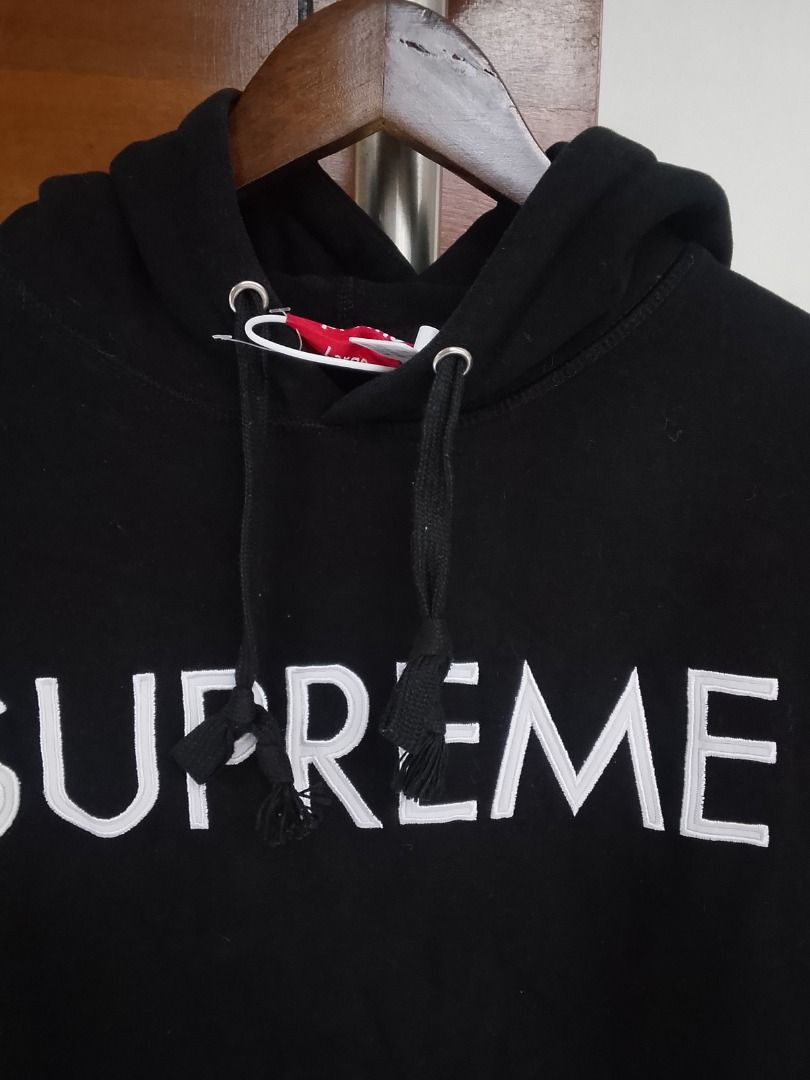 Supreme hoodie (Category: Coats, Jackets and Outerwear) located in Quezon City. Submitted by kema2191 (Listing ID 1464768775, Image 2). Description: .