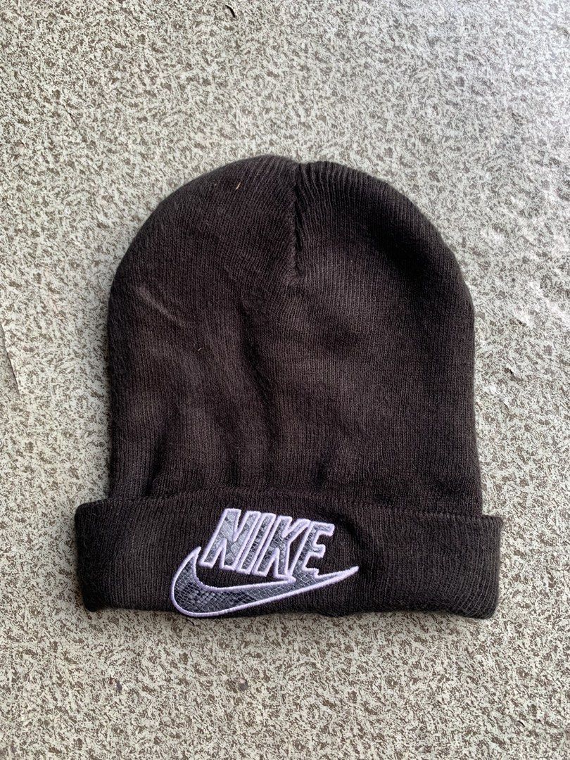 Supreme x Nike (Category: Coats, Jackets and Outerwear) located in Davao. Submitted by kalbosouthlandkings13 (Listing ID 1464655409, Image 2). Description: Supreme x Nike Excellent condition 10/10 color rate No issue.