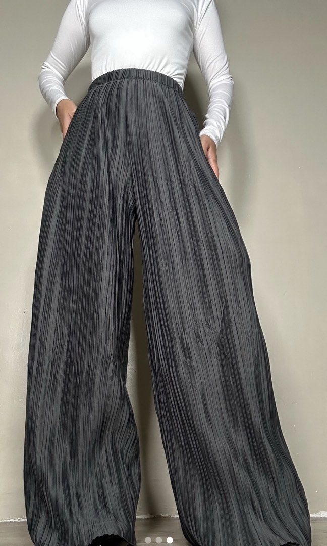 TAKE ALL - Women’s Pants 👖 (Category: Other Bottoms) located in Caloocan City. Submitted by geenfinity (Listing ID 1464653015, Image 2). Description: Slide #1: UNIQLO Cotton Relaxed Ankle Pants in Wine (S) ▫️worn once only so it’s very much in good condition; v v comfy since it’s made of cotton ▫️₱699 if bought separately Slide #2: Loose pleated pants in charcoal black (XS-S) ▫️legs for DAYS; flowy fabric and length is flattering ▫️₱349 if bough