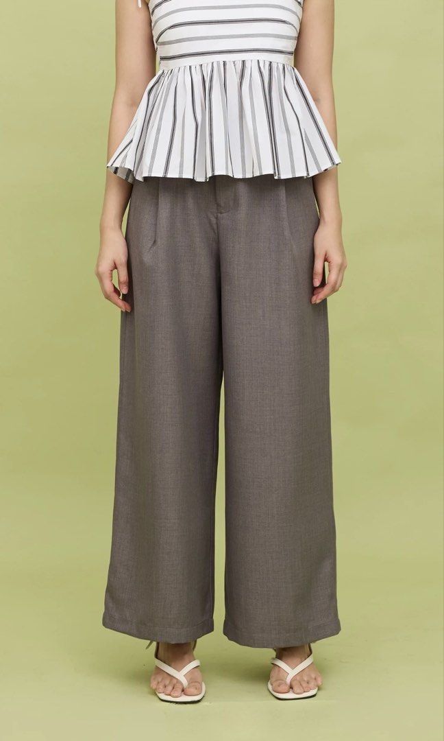 TAKE ALL - Women’s Pants 👖 (Category: Other Bottoms) located in Caloocan City. Submitted by geenfinity (Listing ID 1464653015, Image 3). Description: Slide #1: UNIQLO Cotton Relaxed Ankle Pants in Wine (S) ▫️worn once only so it’s very much in good condition; v v comfy since it’s made of cotton ▫️₱699 if bought separately Slide #2: Loose pleated pants in charcoal black (XS-S) ▫️legs for DAYS; flowy fabric and length is flattering ▫️₱349 if bough