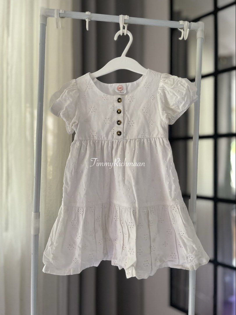 Take all bundle set native peppermint justice (Category: Babies & Kids Fashion) located in Sorsogon. Submitted by comfortbeforestyle (Listing ID 1464599768, Image 2). Description: Take All — ₱1,480 Peppermint dress — like new Eyelet dress from SM Dept — gently used Justice bag — adjustable strap, gently used to well used Native shoes — gently used to well used FREE 2 pairs of unused socks Dresses: Size 3. May fit up to 4 years old if petite. Shoe