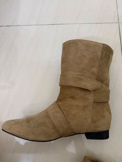 (Category: ) located in . Submitted by thriftsecond11 (Listing ID 1464675902, Image 1). Description: .