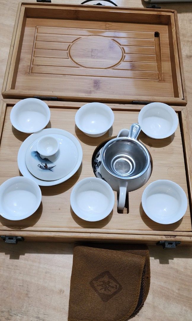 Tea set with Bamboo box (Category: Coffee & Tea Tableware) located in Baguio. Submitted by coffeesilvershadow_28 (Listing ID 1464706941, Image 2). Description: - From HK box - With minimal signs of usage and ung handle parang nagoxidize - So pretty in actual. Mabigat din - Baguio dropping - Jnt shipping- Payment first plus sf before shipping.
