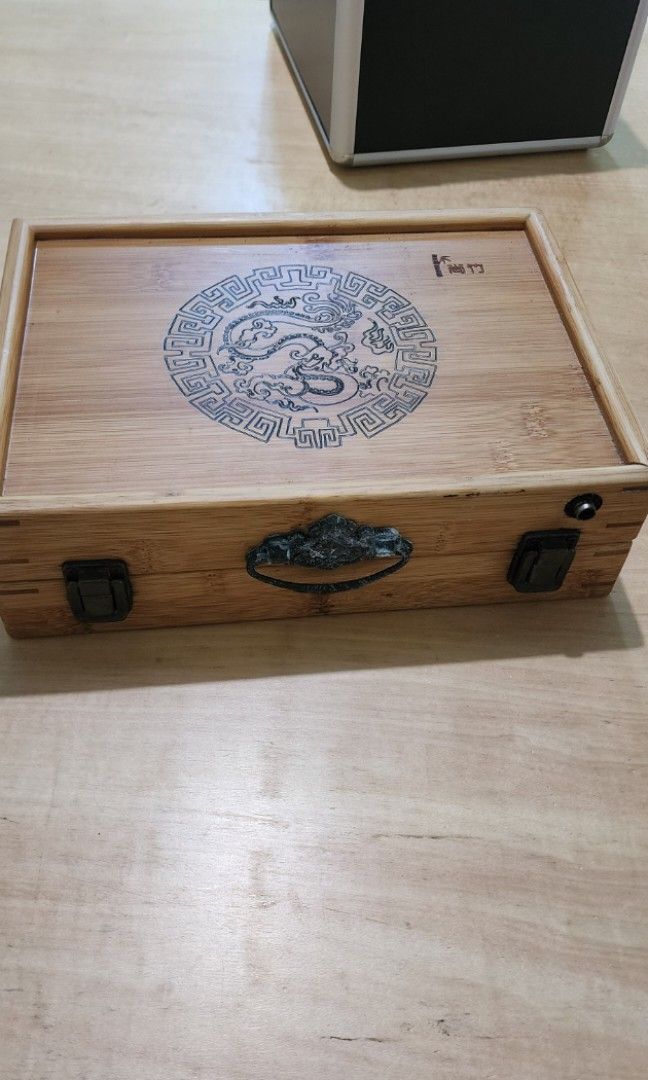 Tea set with Bamboo box (Category: Coffee & Tea Tableware) located in Baguio. Submitted by coffeesilvershadow_28 (Listing ID 1464706941, Image 1). Description: - From HK box - With minimal signs of usage and ung handle parang nagoxidize - So pretty in actual. Mabigat din - Baguio dropping - Jnt shipping- Payment first plus sf before shipping.
