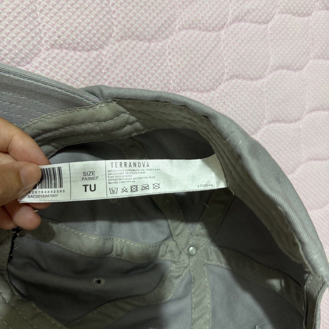 Terranova West Coast Cap (Light Gray) (Category: Caps & Hats) located in Rodriguez. Submitted by nld__ (Listing ID 1464586495, Image 3). Description: - Good condition - Used only once; no flaws - Color may vary due to lighting - Rfs: seriously decluttering.