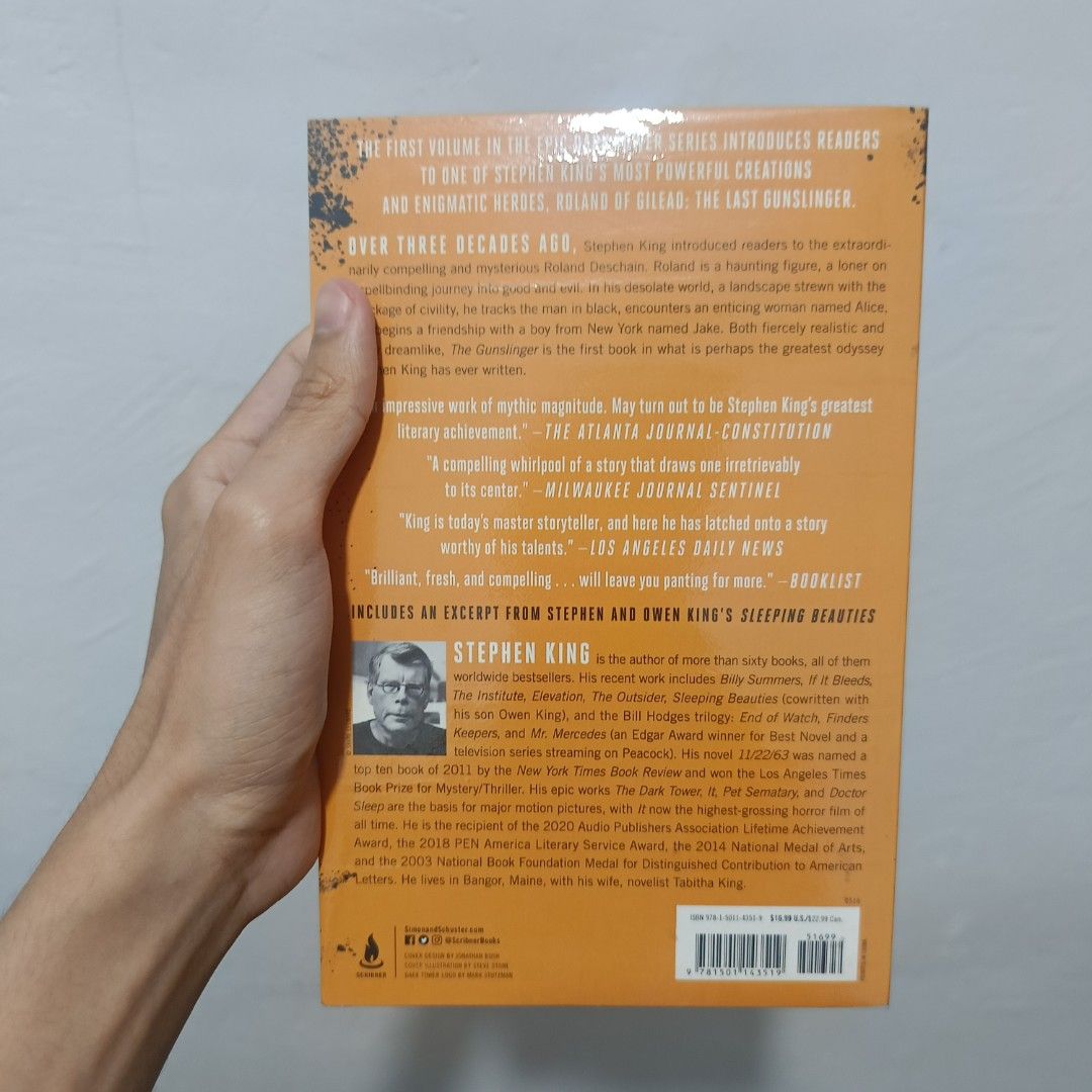 The Gunslinger (Dark Tower Series) — Stephen King (Category: Storybooks) located in Manila. Submitted by x_danilo (Listing ID 1464716151, Image 3). Description: PLEASE READ HERE: Title: The Gunslinger — Stephen King Condition: Very Good Condition. Authentic Copy. Pages: 251 Pages Price: ₱250 + SF READING PLATFORM RATING: • Goodreads — 3.90/5 ⭐ GENRE: • Fiction / Fantasy / Horror / science Fiction / Adventure / Thriller / Dystopia Issue/s: • Foxin