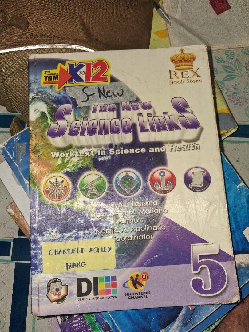 The New Science Links Grade 5 Worktext Rex Book Store (Category: Textbooks) located in Manila. Submitted by marcas022798212 (Listing ID 1464682686, Image 1). Description: - Grade 5 Science and Health textbook - Published by Rex Book Store - Covers human body, respiratory system, and urinary system - Ideal for students studying science - Shows some wear and tear from previous use.