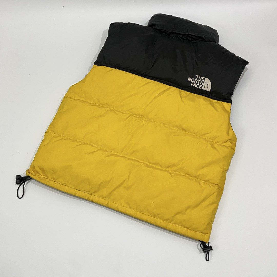 THE NORTH FACE - BLACK/YELLOW PUFFER VEST (Category: Vests) located in Lucena. Submitted by southsidekartell (Listing ID 1464689972, Image 3). Description: SMALL IN GOOD CONDITION ISSUE STAINS .