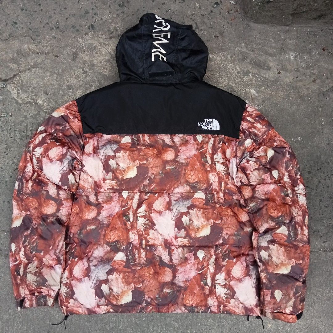THE NORTH FACE❌SUPREME (Category: Coats, Jackets and Outerwear) located in Manila. Submitted by kuyanyo (Listing ID 1464724653, Image 2). Description: DM IF INTIRESTED ANJAN NA DETAILS CHECK PIC .