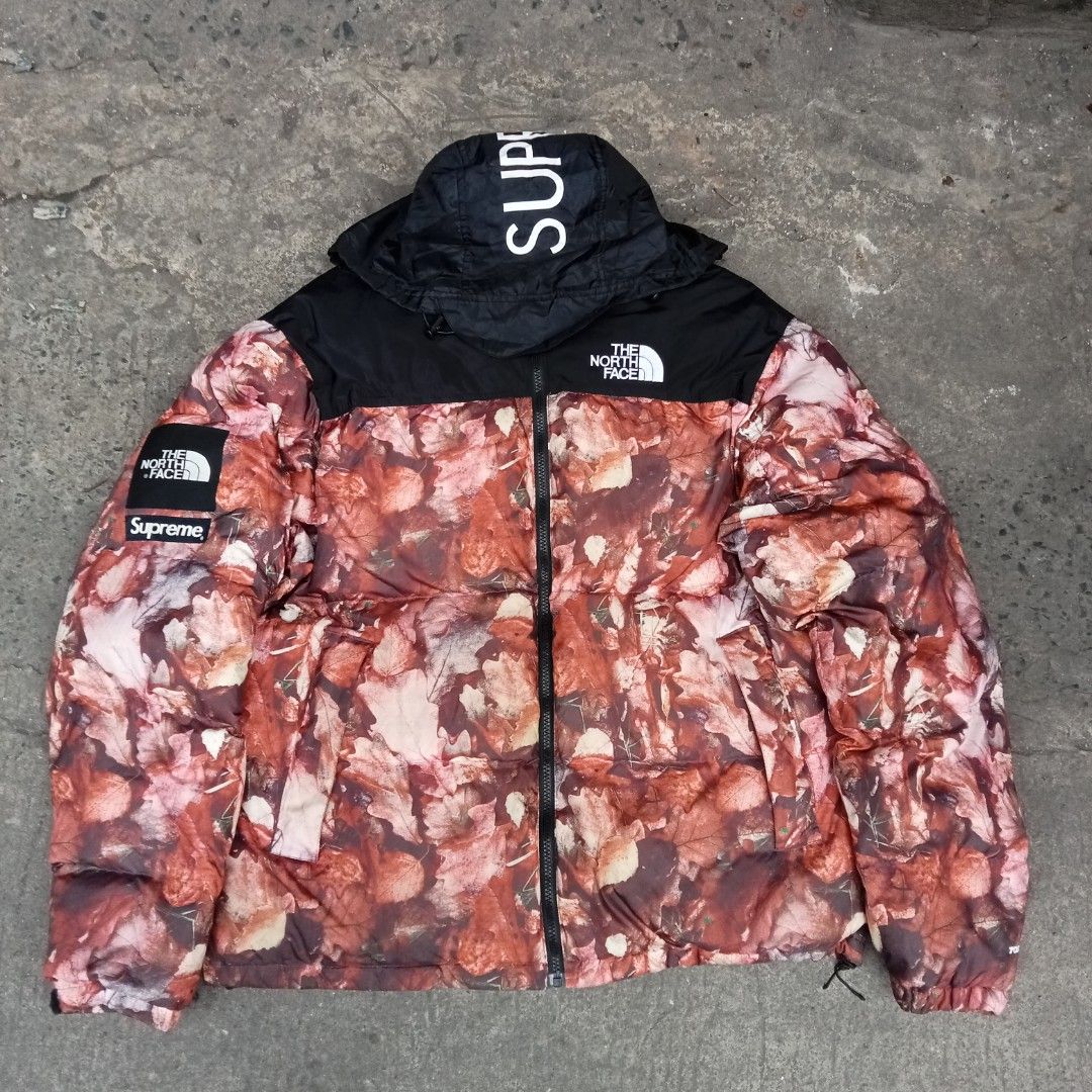 THE NORTH FACE❌SUPREME (Category: Coats, Jackets and Outerwear) located in Manila. Submitted by kuyanyo (Listing ID 1464724653, Image 1). Description: DM IF INTIRESTED ANJAN NA DETAILS CHECK PIC .