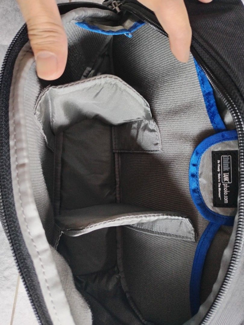 Thinktank turnstyle 10 (Category: Camera Bags & Carriers) located in Antipolo. Submitted by jay12345alvaran (Listing ID 1464574171, Image 2). Description: Thinktank turnstyle 10 Pwedeng sling bag or belt bag For faster change lens. Hindi masya nagamit. Kasya 3 lens. Lagayan din tablet. Other pocket. Antipolo area pede lalamove din..