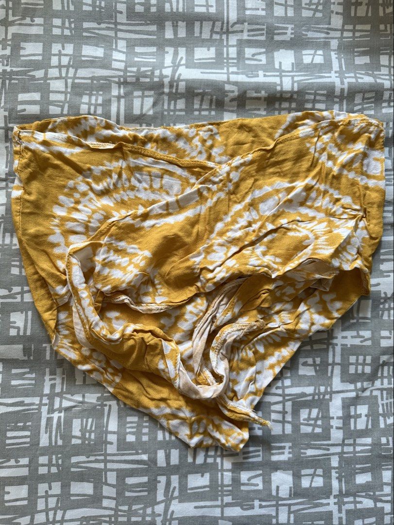 Tie Dye Yellow Bandana Top (Category: Others Tops) located in Paranaque City. Submitted by preloveeed890 (Listing ID 1464676207, Image 2). Description: fits xs to small | brand new, only fitted and kept in storage.