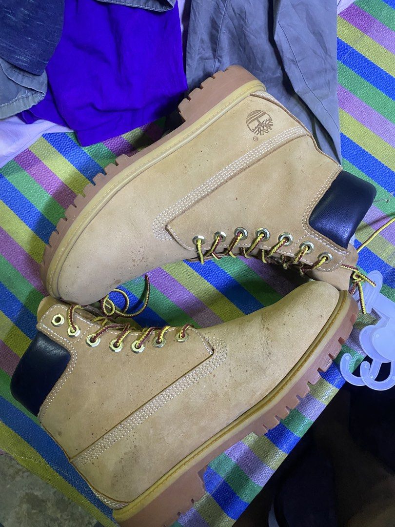 Timberland boots (Category: Casual Shoes) located in Padada. Submitted by thrift_eknz (Listing ID 1464678776, Image 1). Description: Timberland boots Good condition no issue size 7 1/2W Eu 41-42 .