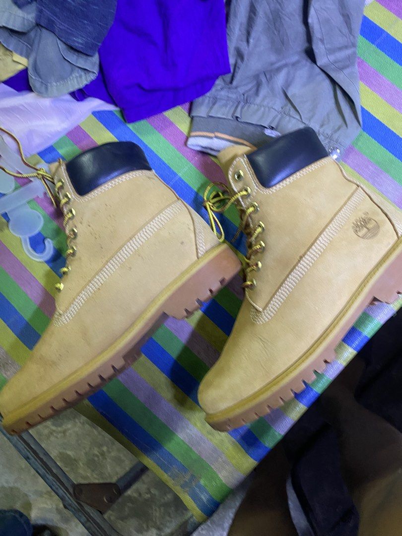 Timberland boots (Category: Casual Shoes) located in Padada. Submitted by thrift_eknz (Listing ID 1464678776, Image 2). Description: Timberland boots Good condition no issue size 7 1/2W Eu 41-42 .