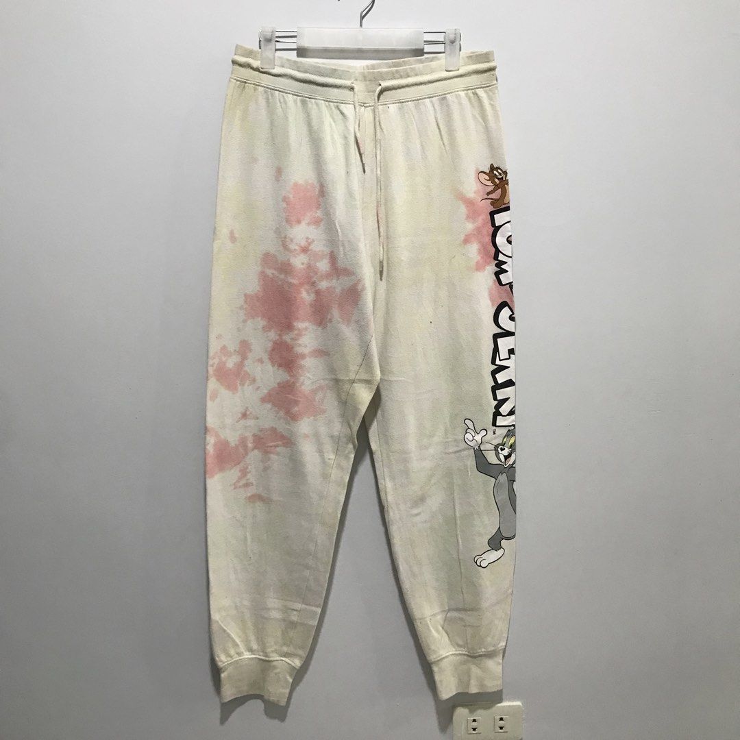 TOM AND JERRY Official Jogger Pants (Category: Other Bottoms) located in Cavite. Submitted by tanya.valentin (Listing ID 1464697584, Image 1). Description: - 32x41.