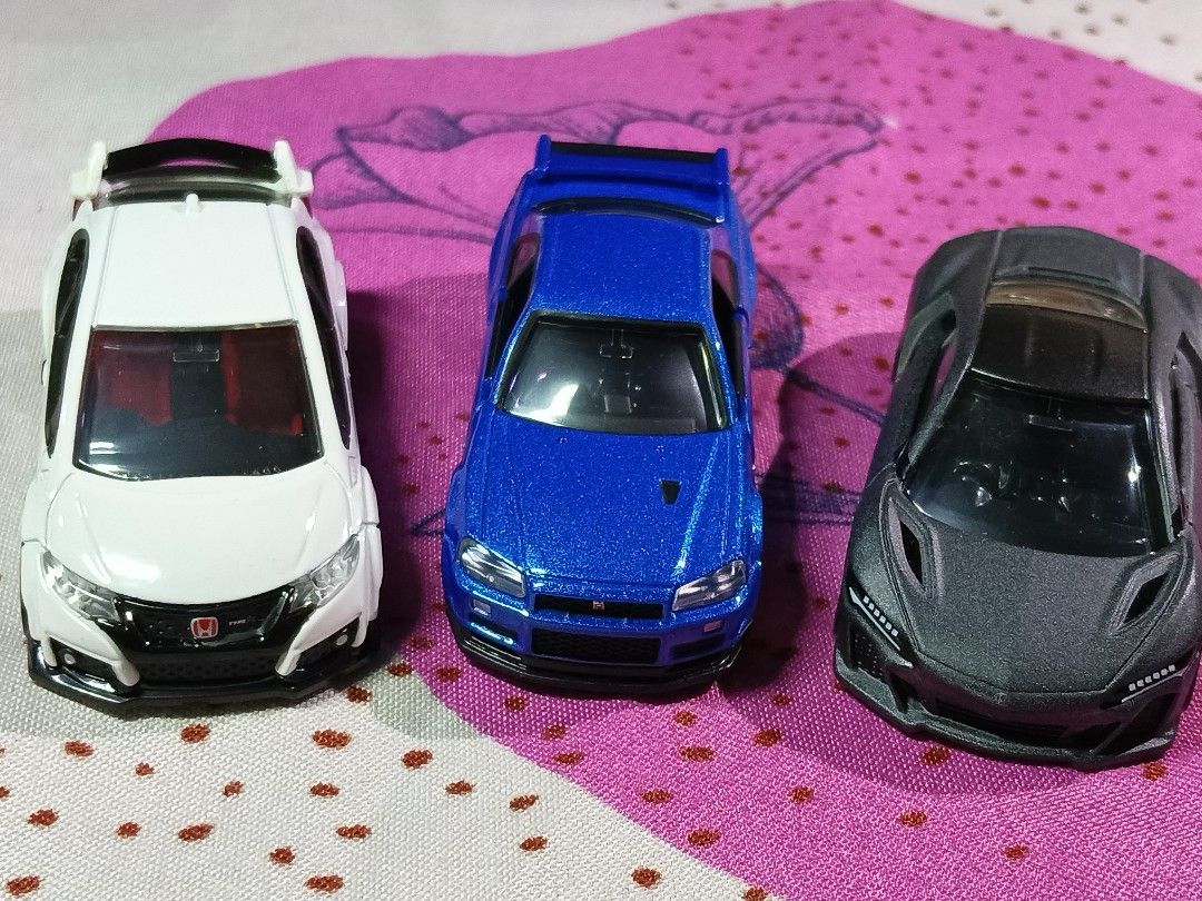 Tomica Premium, Tomica, Matchbox, Welly (Category: Vehicle & Diecast Models) located in Manila. Submitted by quickmoon.eb234c (Listing ID 1464587759, Image 2). Description: Tomica Premium - ₱480 each Tomica Regular - ₱260 each Welly White Porsche - ₱400 Matchbox - ₱160 take all - ₱2,100.