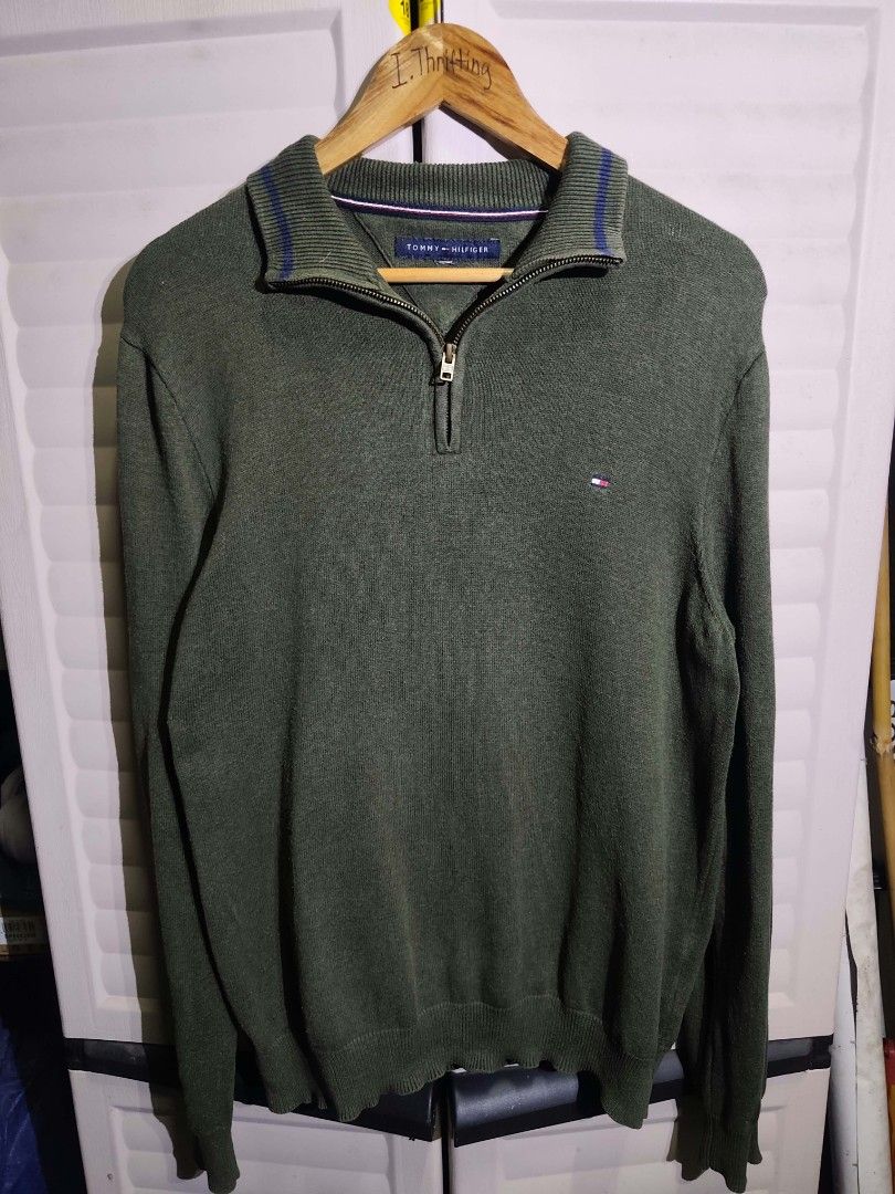 Tommy Hilfiger Quarter Zip (Category: Formal Shirts) located in Bacolod City. Submitted by i.thrifting (Listing ID 1464667311, Image 1). Description: Tommy Hilfiger Quarter Zip 21x28 Authentic No issue Good as new Color rate 9.8/10.