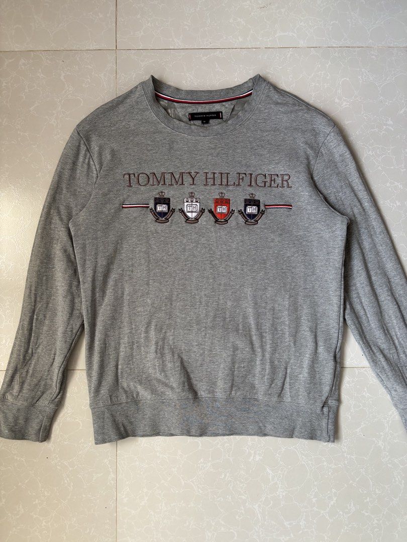 Tommy Hilfiger Sweater (Category: Hoodies) located in Manila. Submitted by josh_trbs (Listing ID 1464649777, Image 1). Description: .