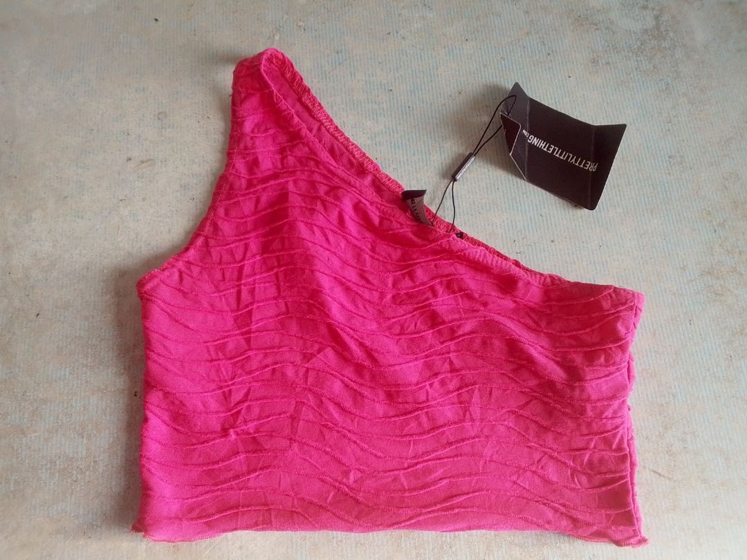 Tops US BNEWTAG (Category: Others Tops) located in Los Banos. Submitted by mania-62906 (Listing ID 1464755905, Image 1). Description: BNewtag. US Extra Small US size 2 Pink.