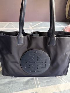 (Category: ) located in . Submitted by manelitas_closet (Listing ID 1464667635, Image 1). Description: .