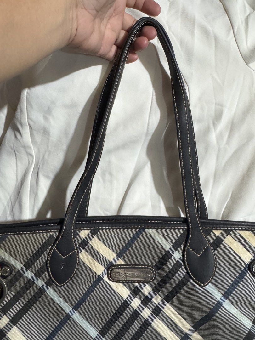 Tote Bag Polo made 100% Original Leather (Category: Tote Bags) located in Manila. Submitted by wildbear.e10374 (Listing ID 1464736088, Image 3). Description: - Authentic Polo Santa Roberta tote bag - Timeless grey plaid pattern with dark leather straps and contrast stitching - Sleek silver hardware accents and front metal logo plaque - Comfortable double shoulder strap design - Clean and spacious interior for your daily essentials - Meetup or shi