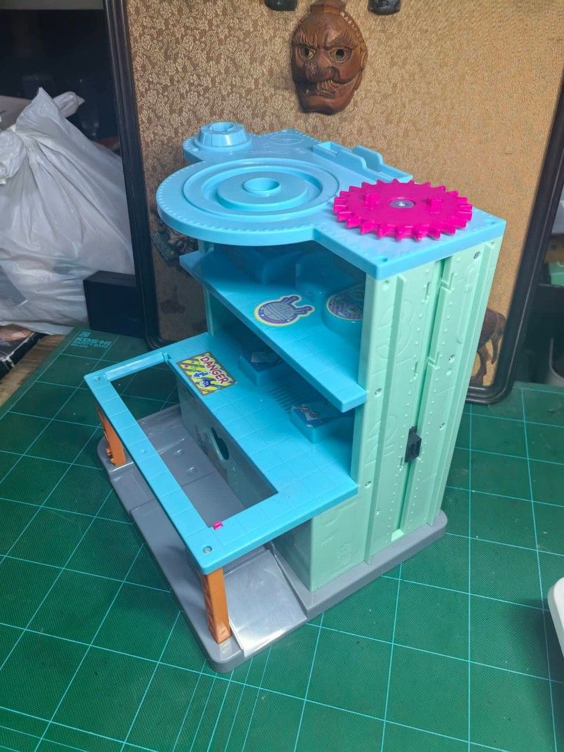 Toy Anpanman House Toy (Category: Kids Toys) located in Cebu City. Submitted by dudes_villanueva (Listing ID 1464578547, Image 3). Description: Toy Anpanman House Toy In good condition - Incomplete, see all pics for overall condition..