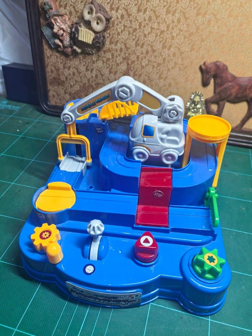 Toy Mechanical Car Track Playset (Category: Kids Toys) located in Cebu City. Submitted by dudes_villanueva (Listing ID 1464578424, Image 1). Description: Toy Mechanical Car Track Playset In good working condition - see all pics for overall condition..